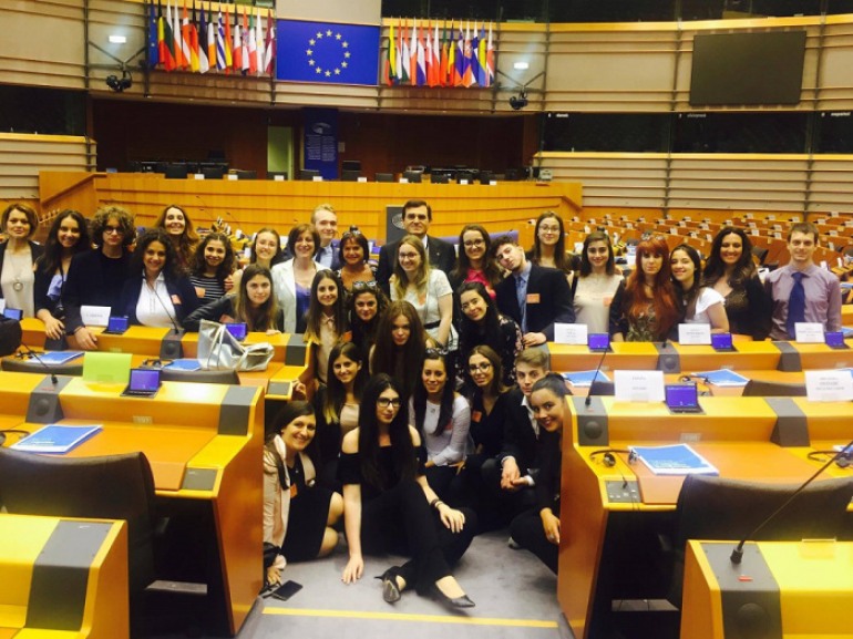 Viaggio premio a Bruxelles per gli studenti molisani