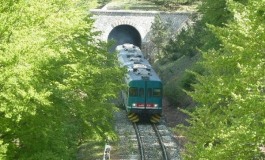 Treni di primavera sulla Transiberiana d'Italia, la Ferrovia dei Parchi apre le prenotazioni