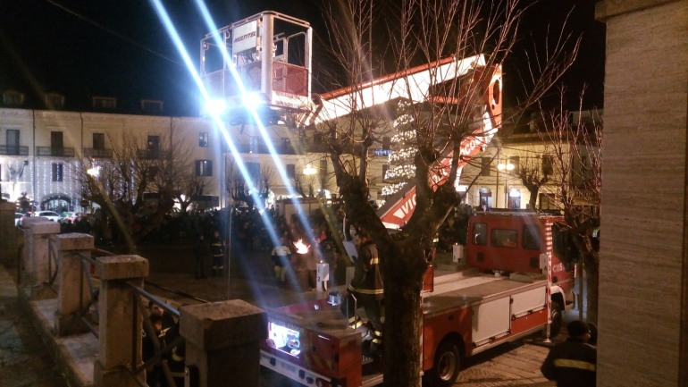 Castel di Sangro, la befana conquista piazza Plebiscito