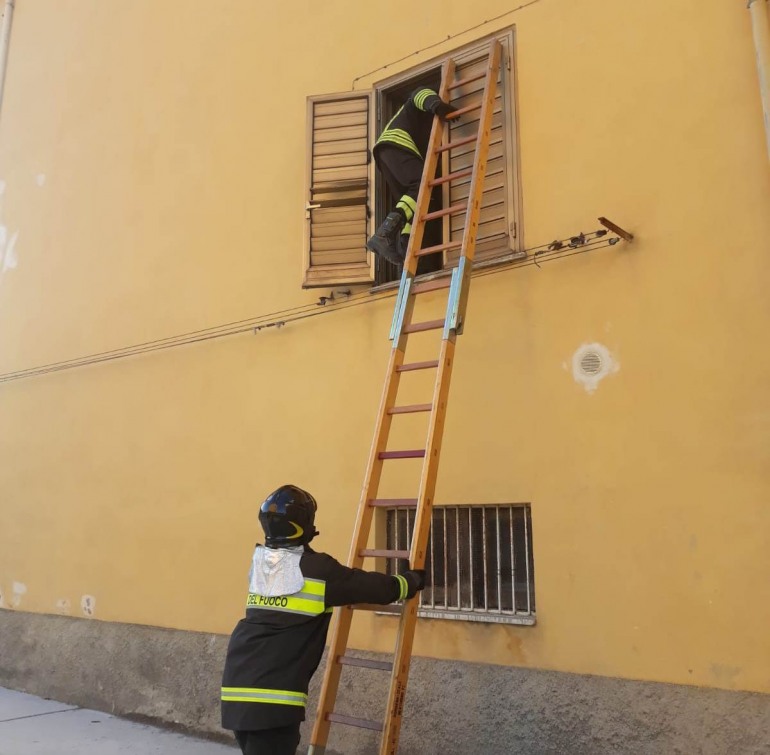 Castel di Sangro, ottantunenne trovata senza vita in via giardini del rio